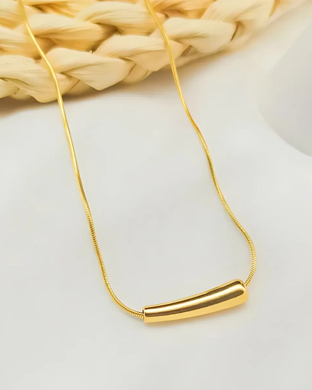 gold slow necklace