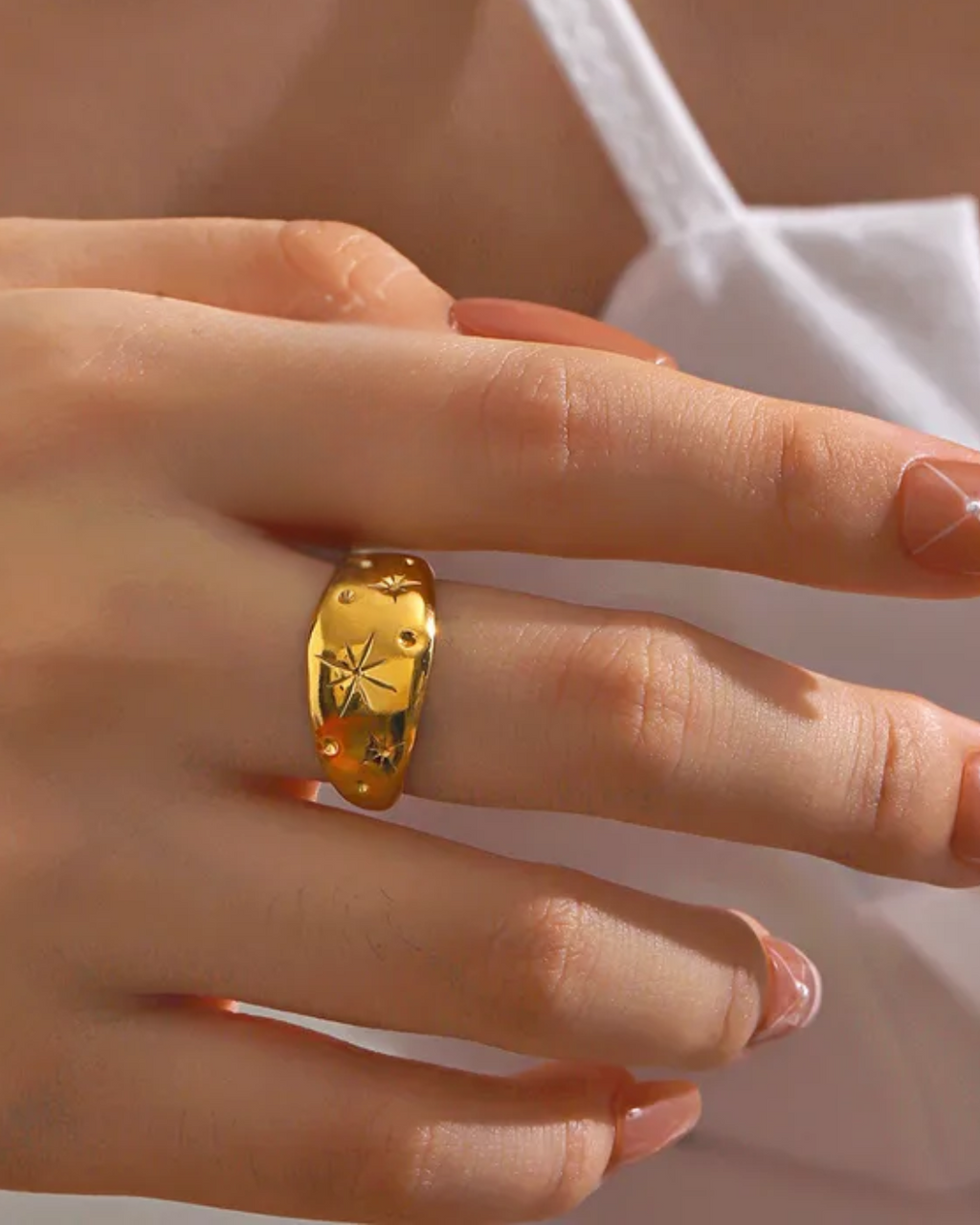 Celestial starbust ring