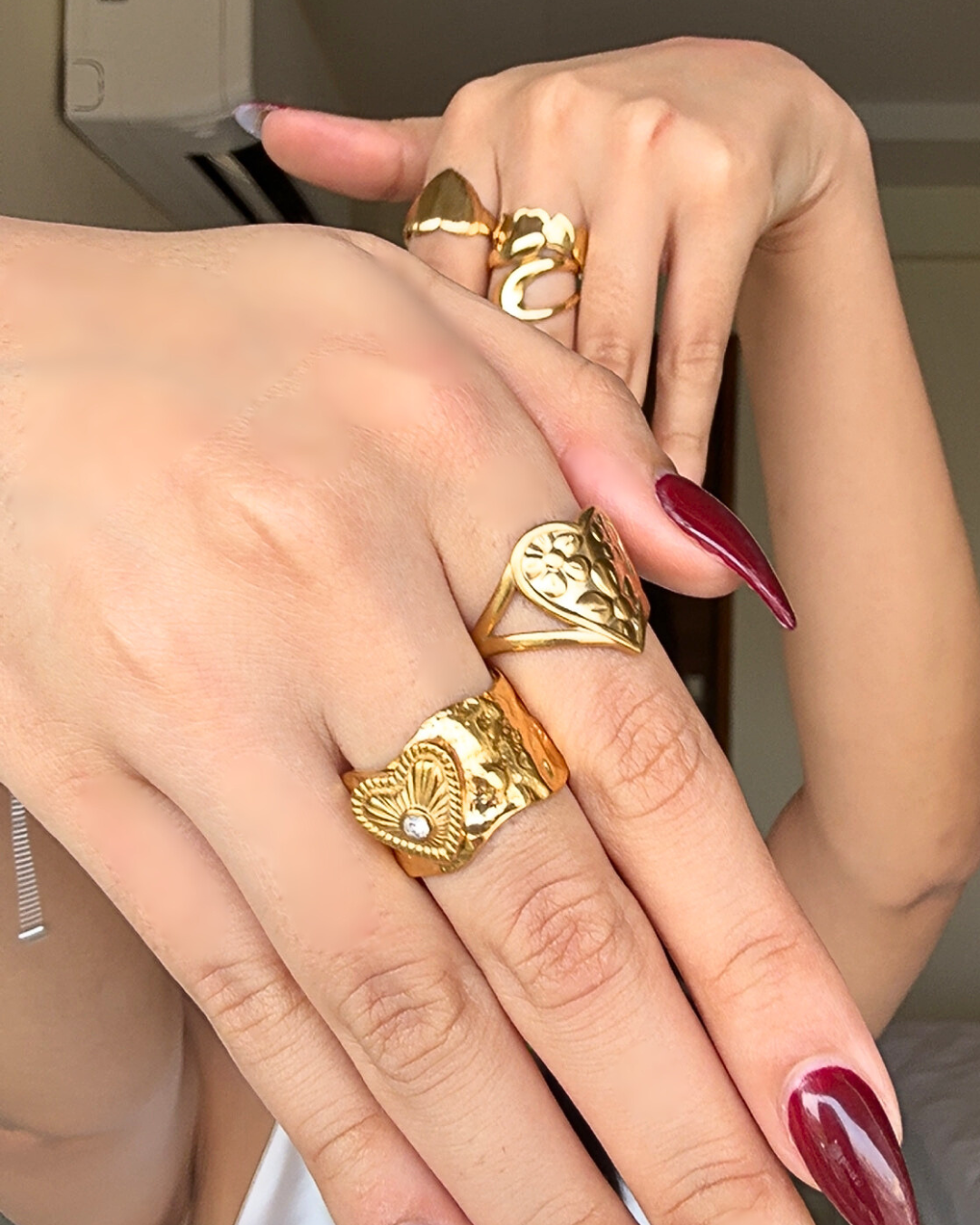 Flower heart ring