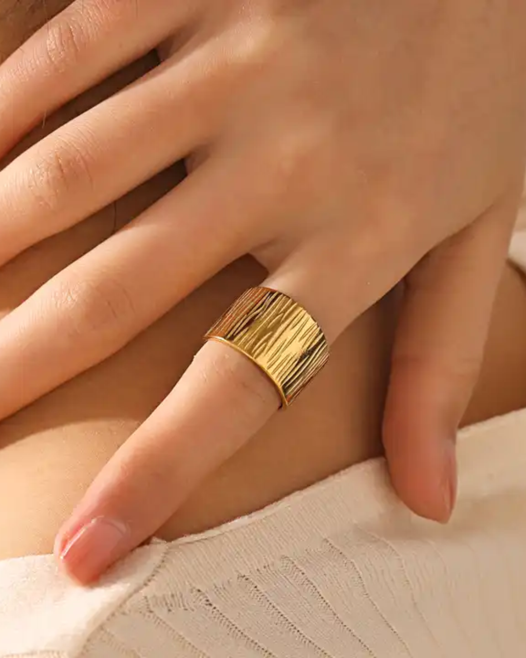 Dolce band ring
