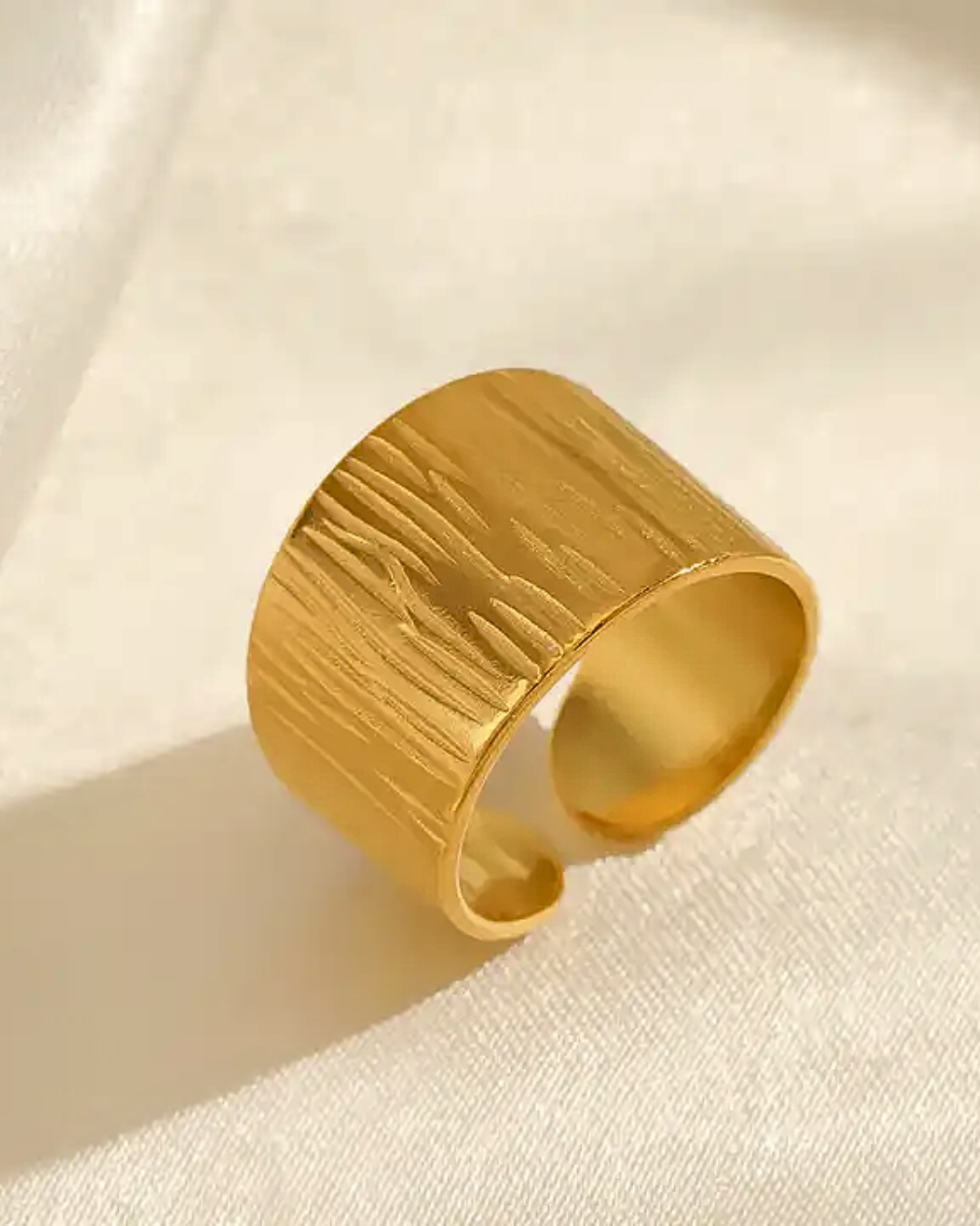 Dolce band ring