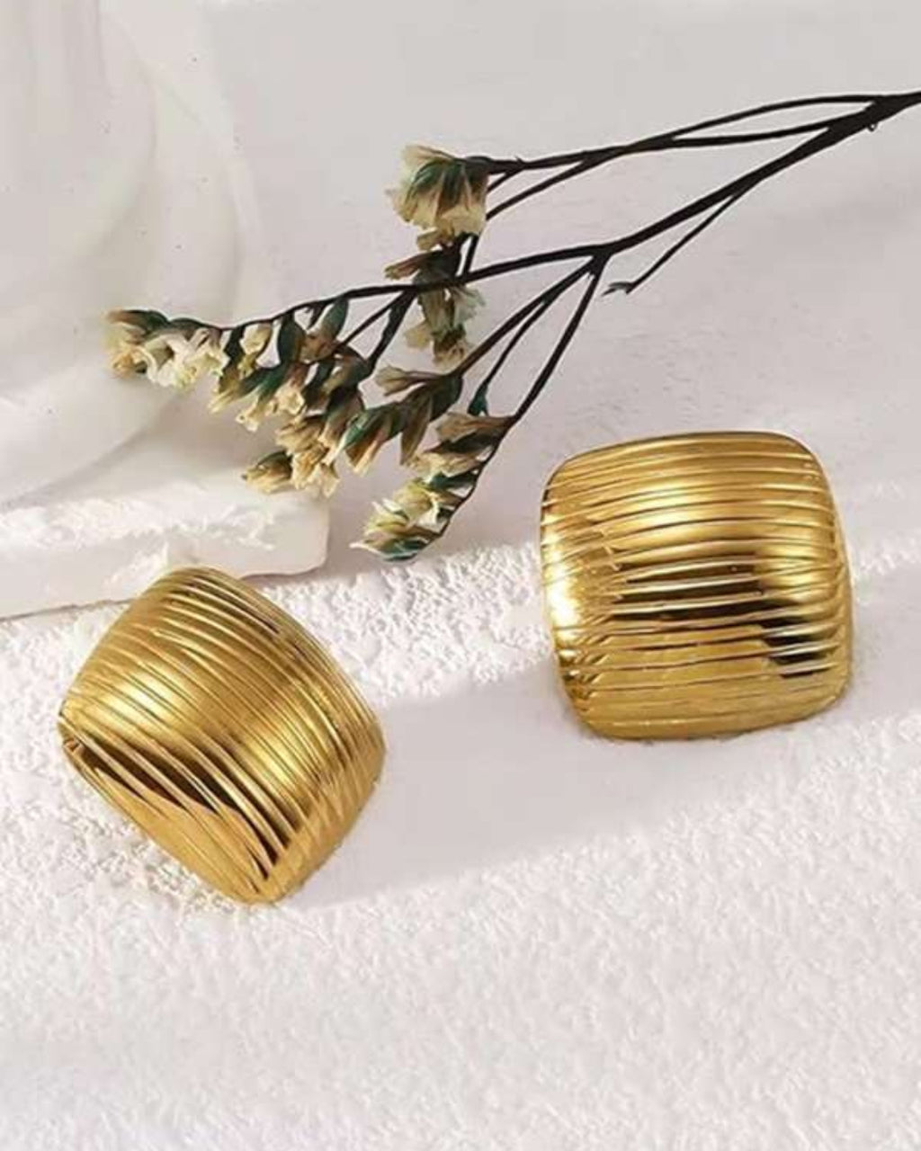 Blind Square Stud Earring