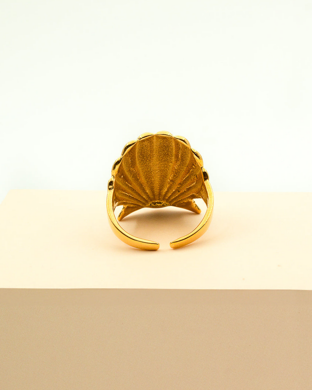 Ostra Shell Ring