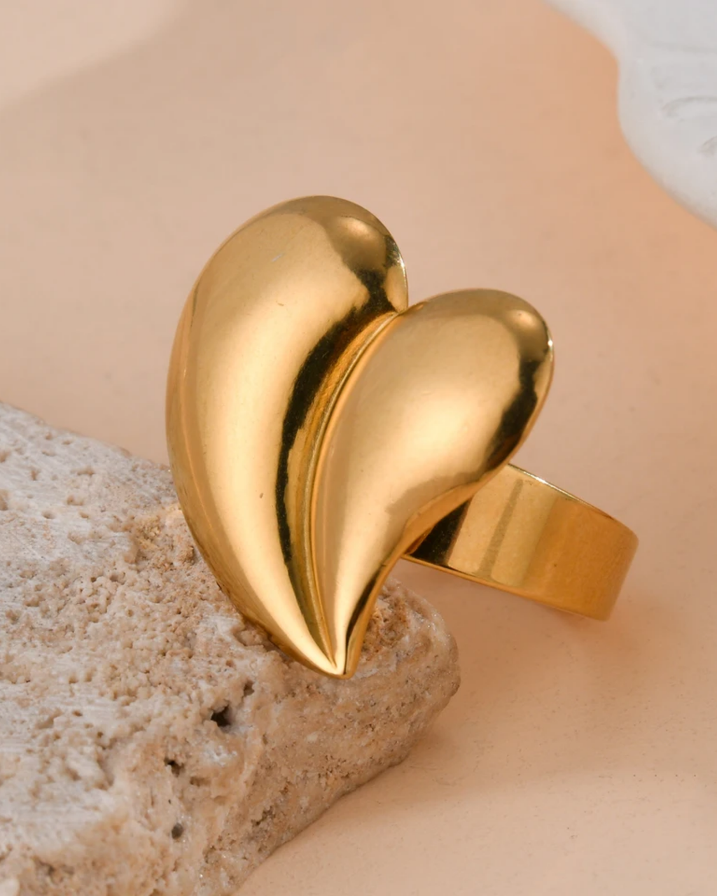 Rome Heart Ring