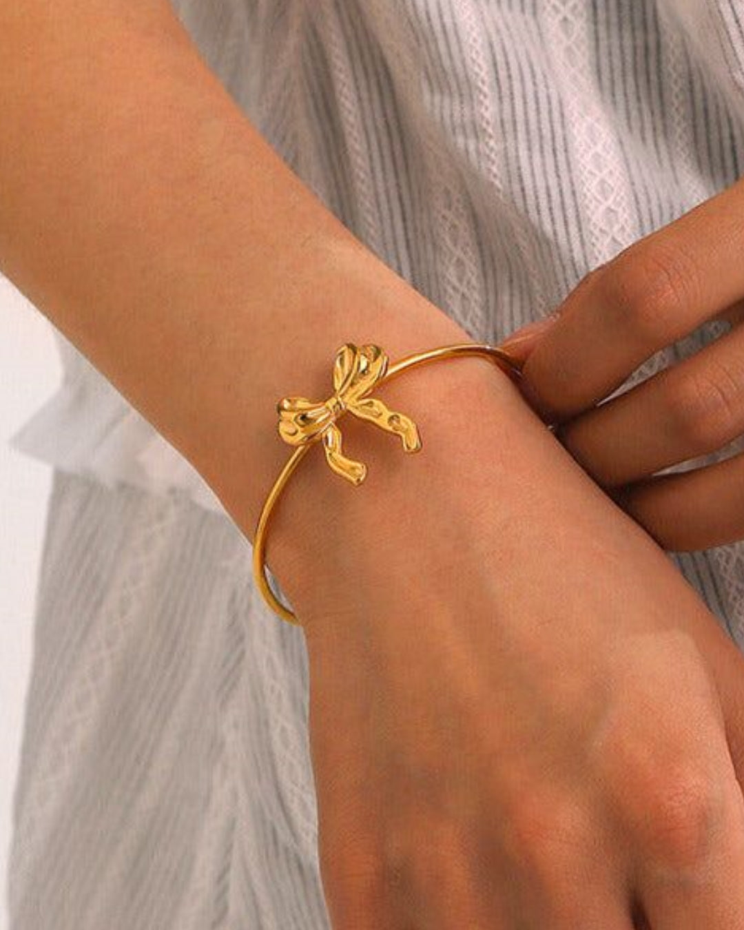 Bow Open Bracelet.