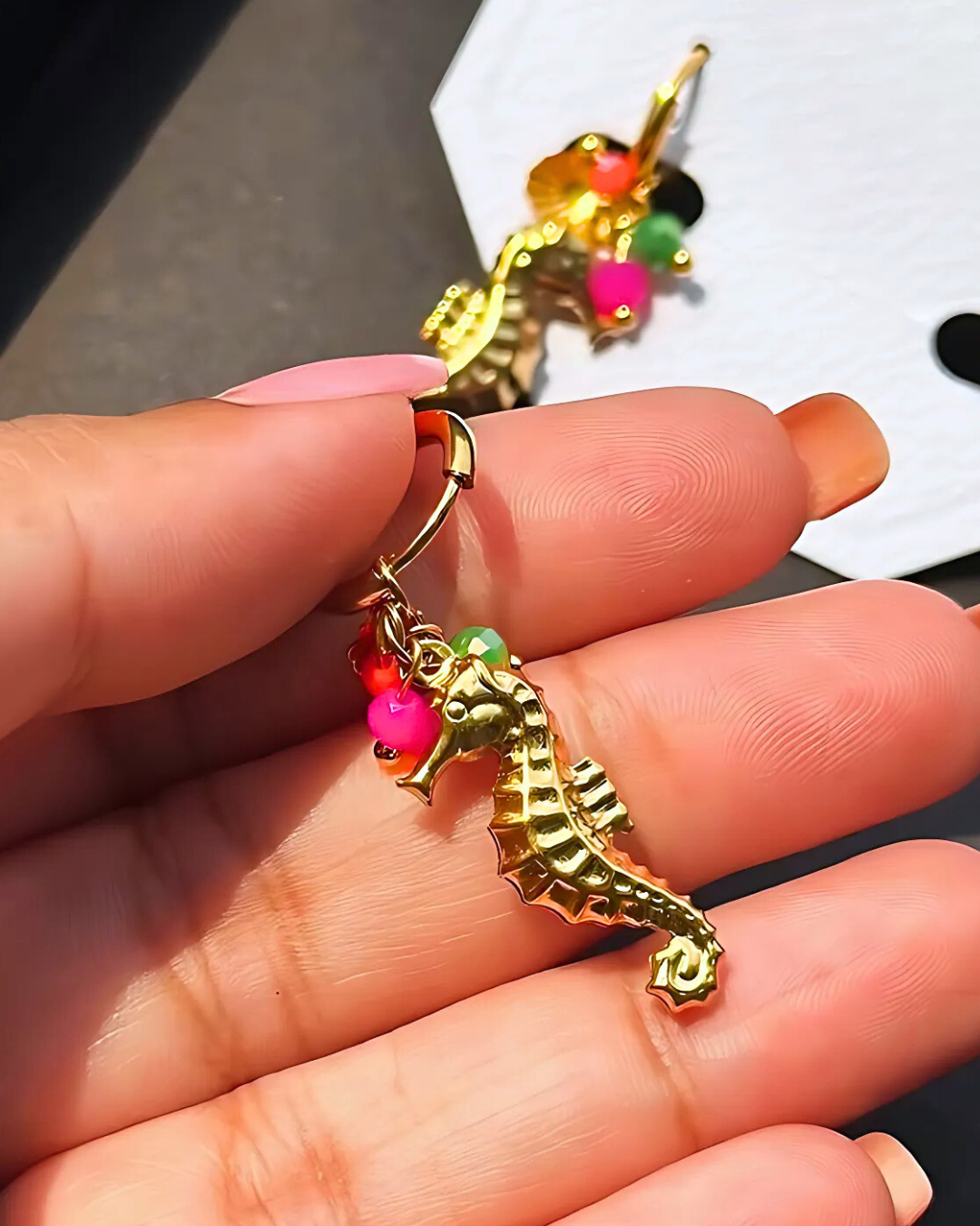 Sea horse charm earring