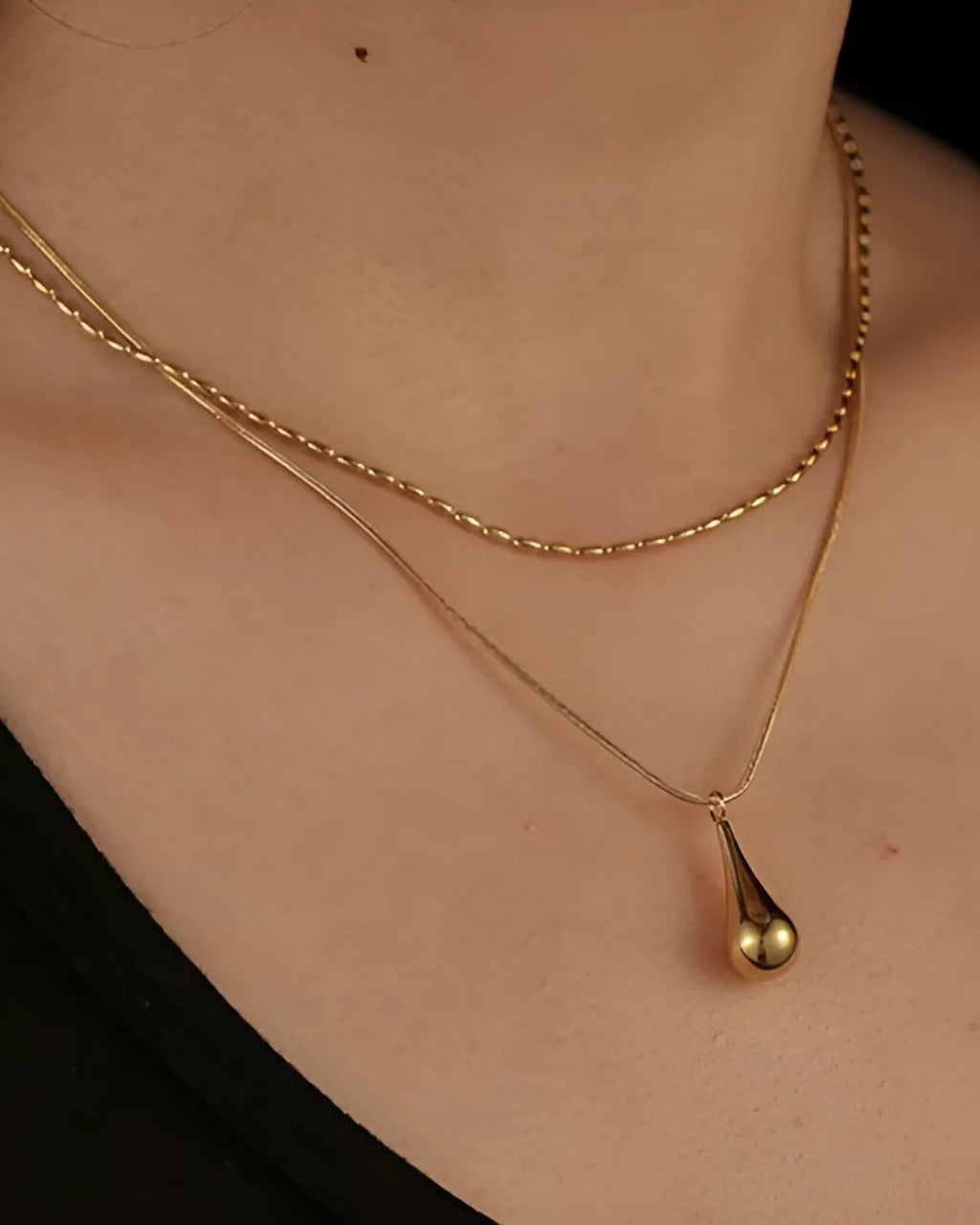 gold oval necklace
